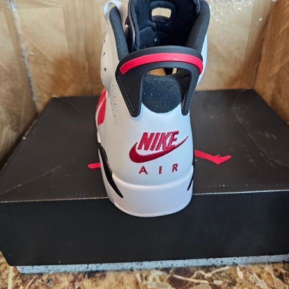Brand New Jordan 6 Retro Carmine 2021 men\'s white size 11.5